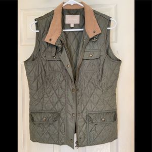 Banana Republic quilted vest